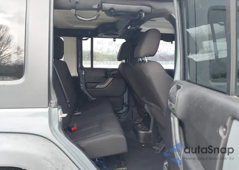 2014 Jeep Wrangler Unlimited Sport z USA, uszkodzony, nr VIN 1C4BJWDG9EL135578